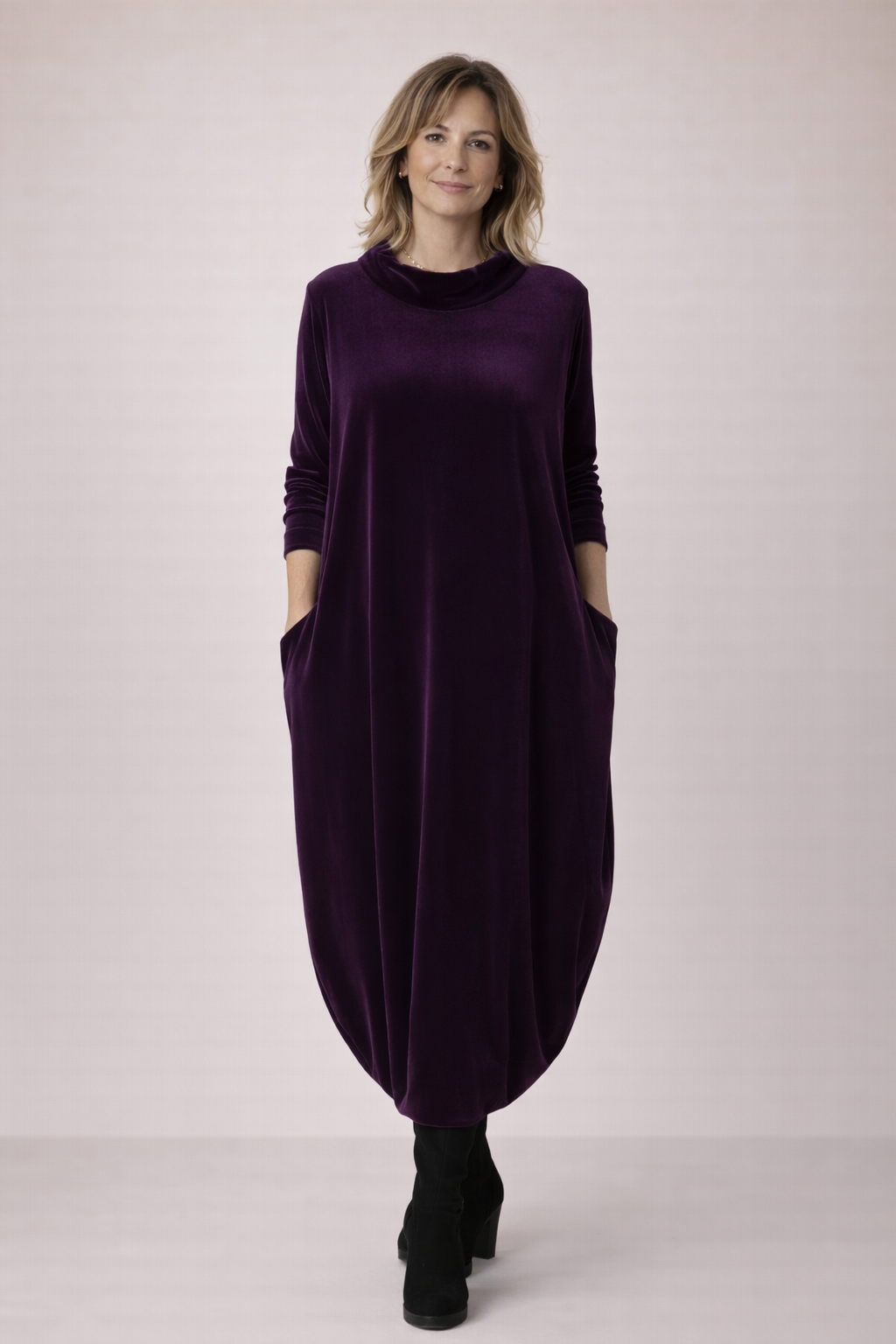 Elena – Vestido Suave de Invierno con Cuello Alto