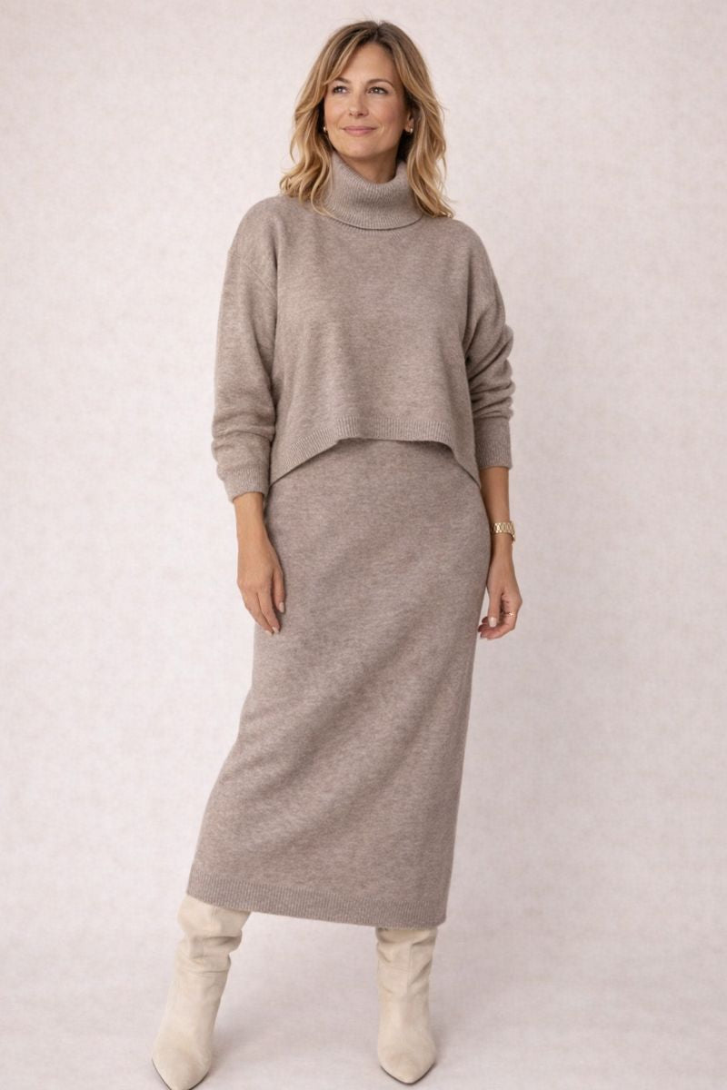 Dilia – Conjunto de Vestido Midi & Top de Punto con Cuello Alto